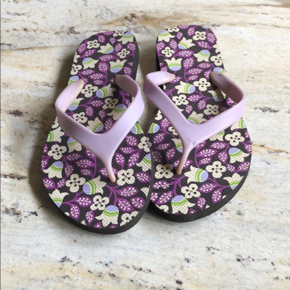 Vera Bradley flip flops